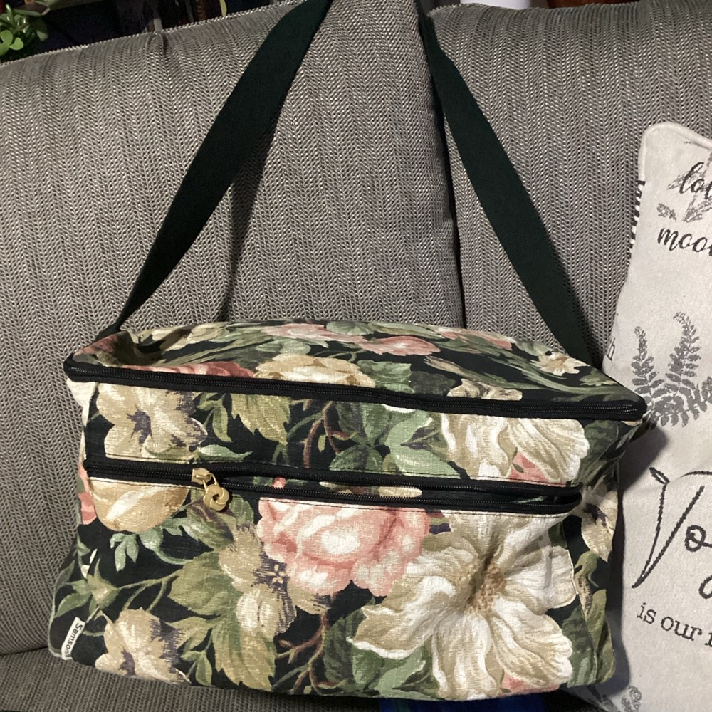 Vintage Samsonite floral canvas cosmetic travel case